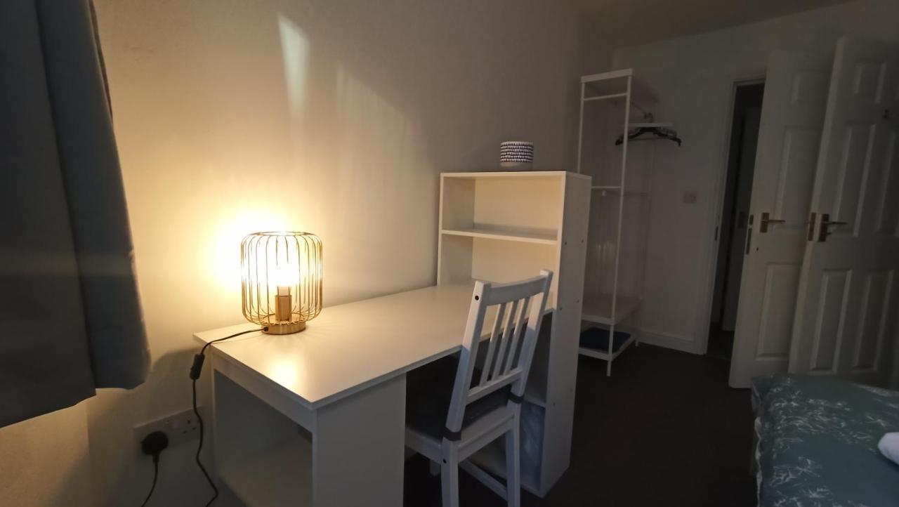 Bright, Chilled Ensuite Db In A Shared Flat! *