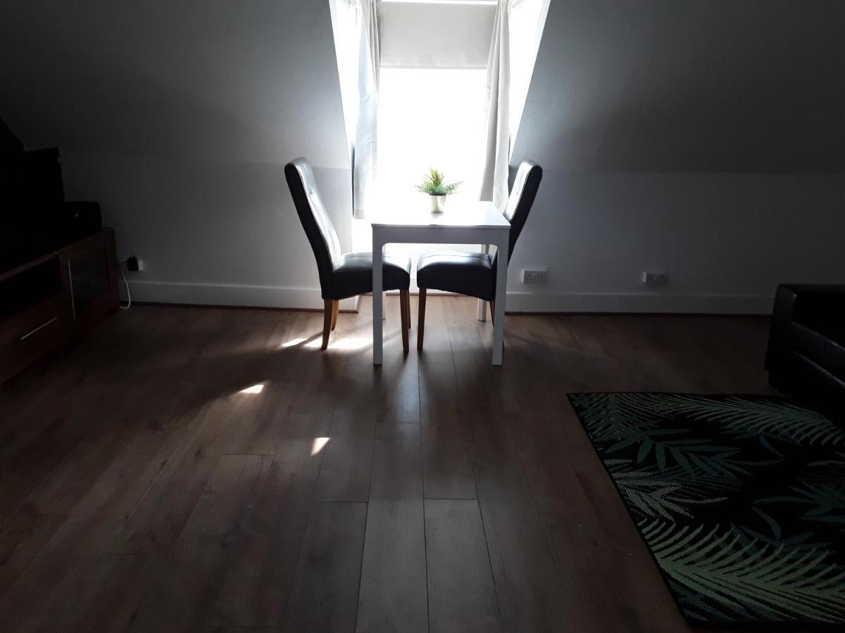 Stunning 1-bed In * Londres