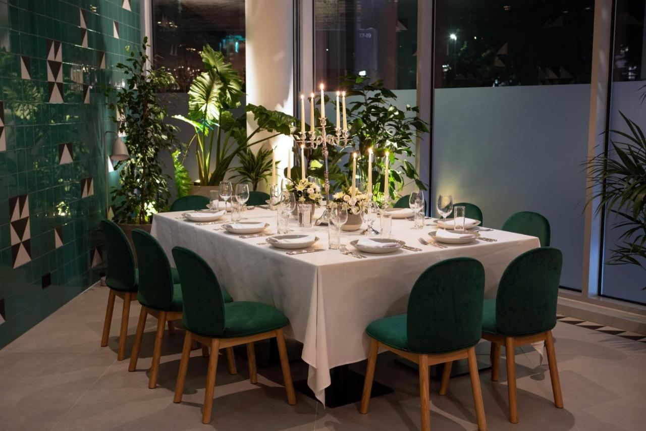- Whitechapel By Ihg Hotel 4*