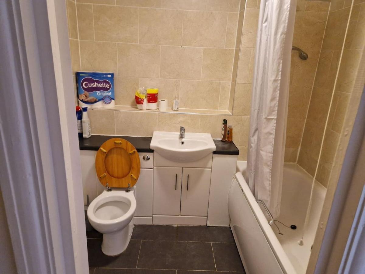A Discreet Flat For The Family.