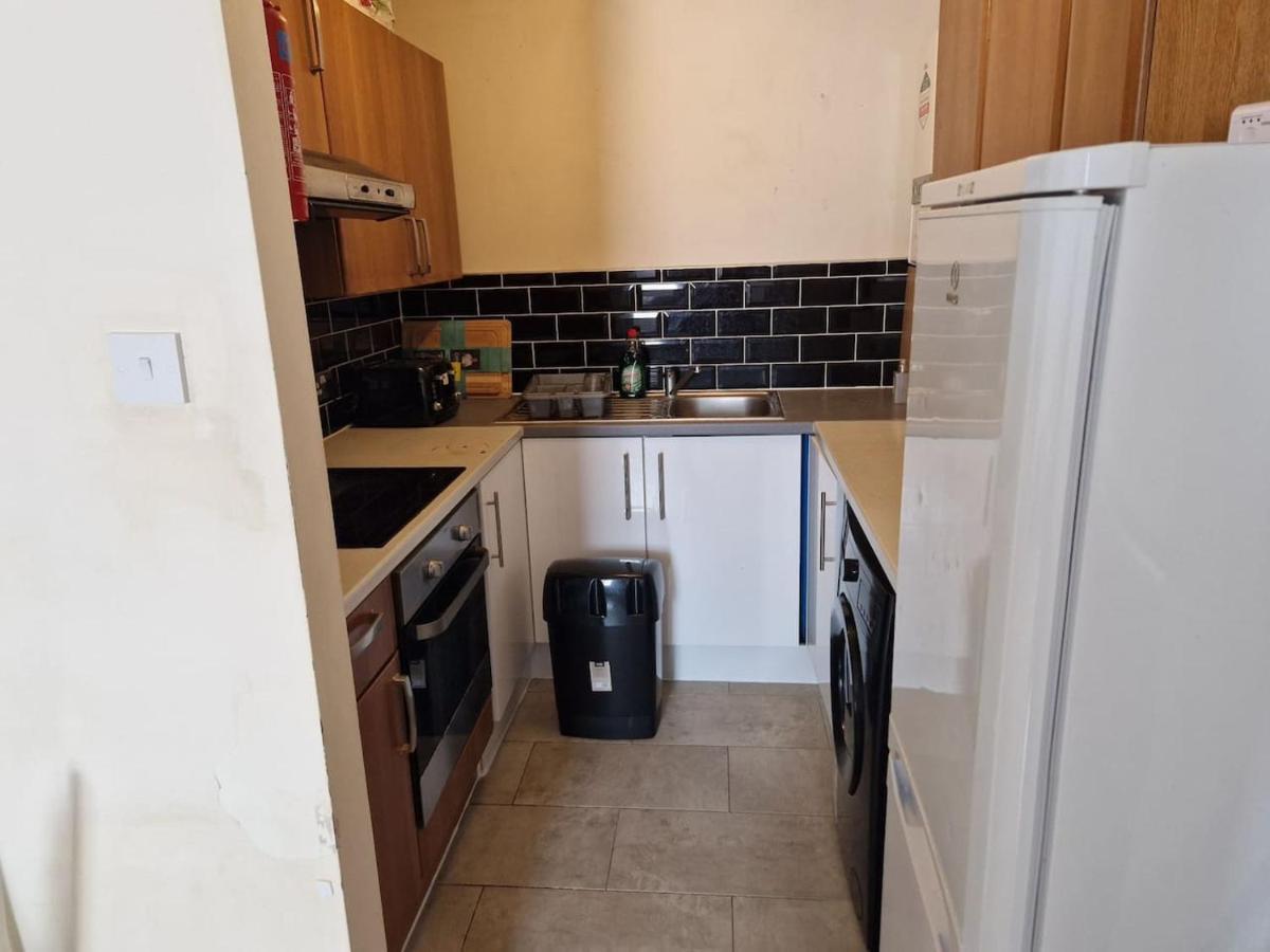 Apartamento A Discreet Flat For The Family. *