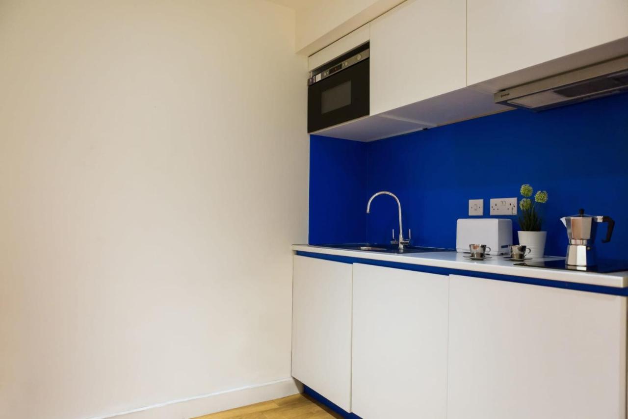 Cosy And At Chapter Aldgate In Apartment