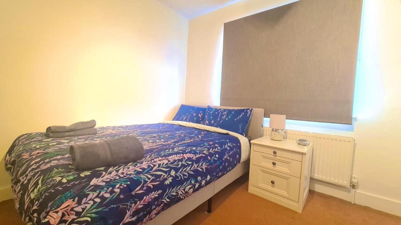 Lovely Private In East Ham Habitación en casa particular Londres