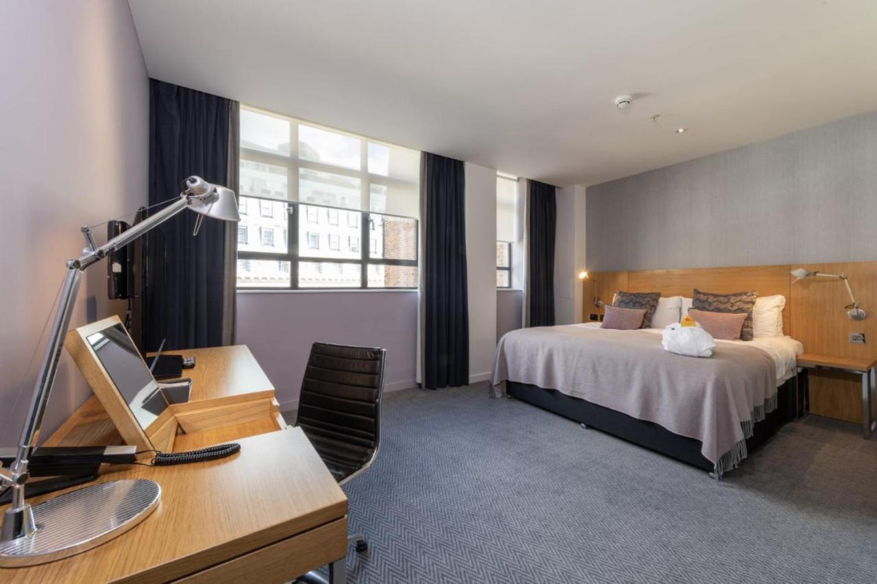 Apex Of 4* Londres