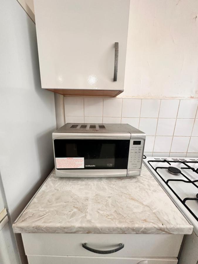2 Amazing Double In Whitechapel