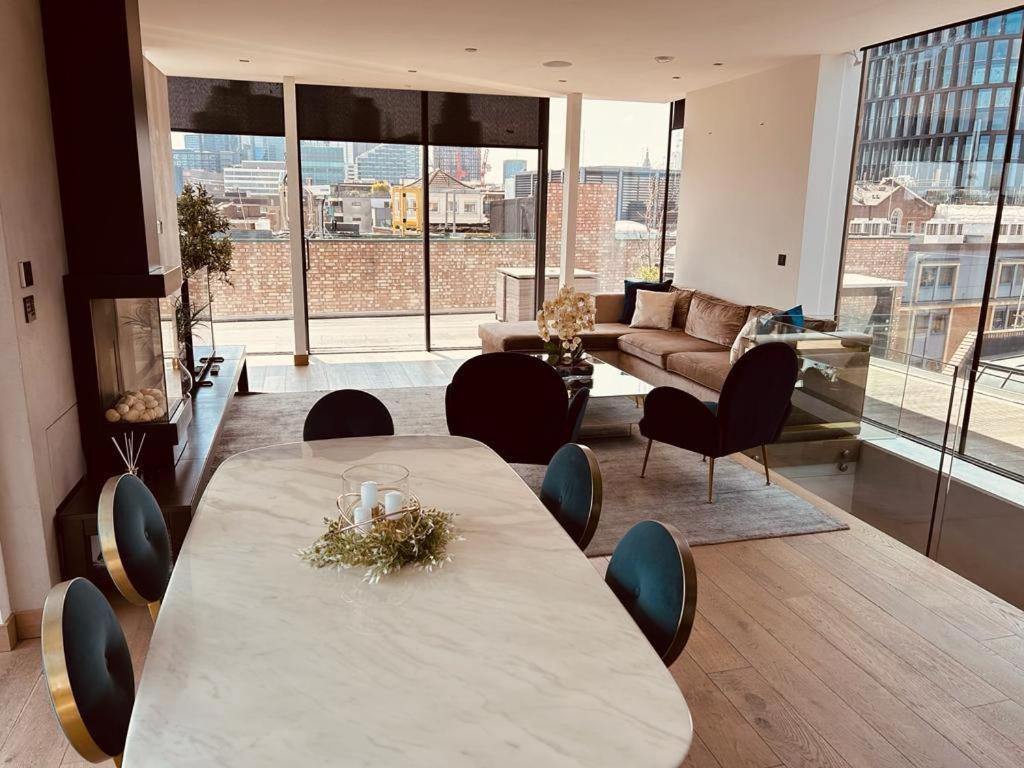 3 Bed Luxury Penthouse Hoxton Square With Terrace * Londen