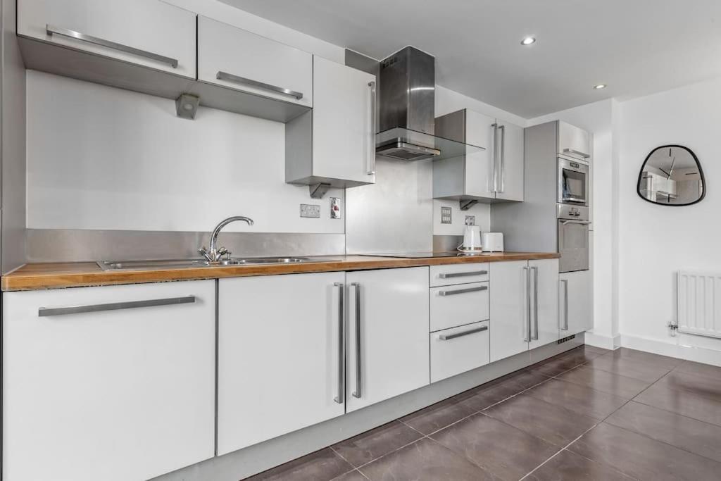 Lovely & Cosy 2 Beds Skyline View Apartamento *