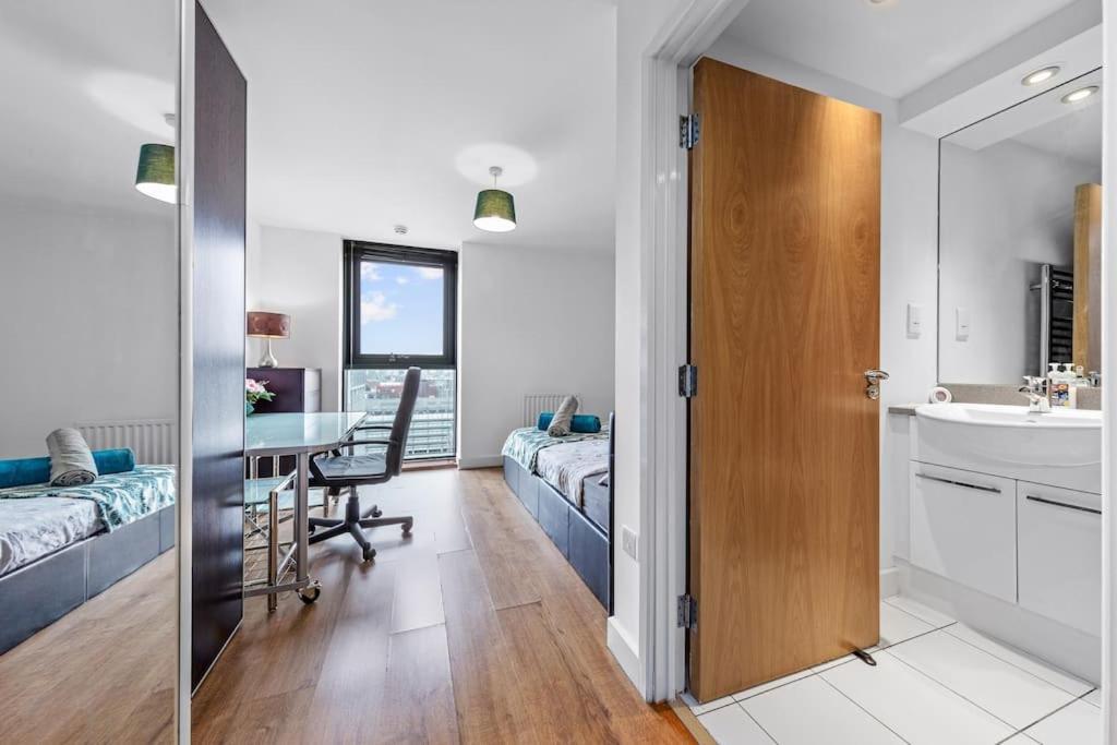 Lovely & Cosy 2 Beds Skyline View Londres