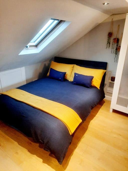 Alross Flat / Private Bathroom Apartment