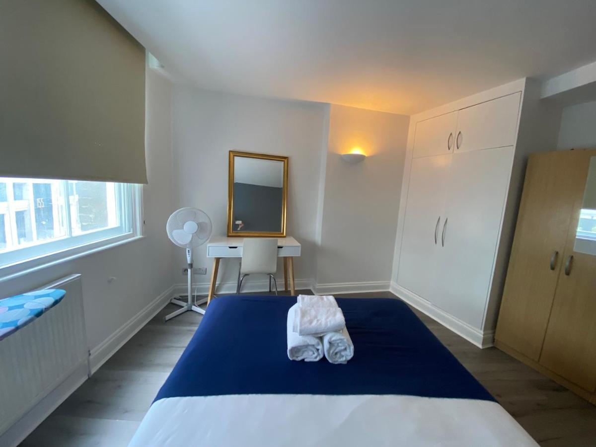 2 Bed Flat Outside Liverpool Street Station! Appartement