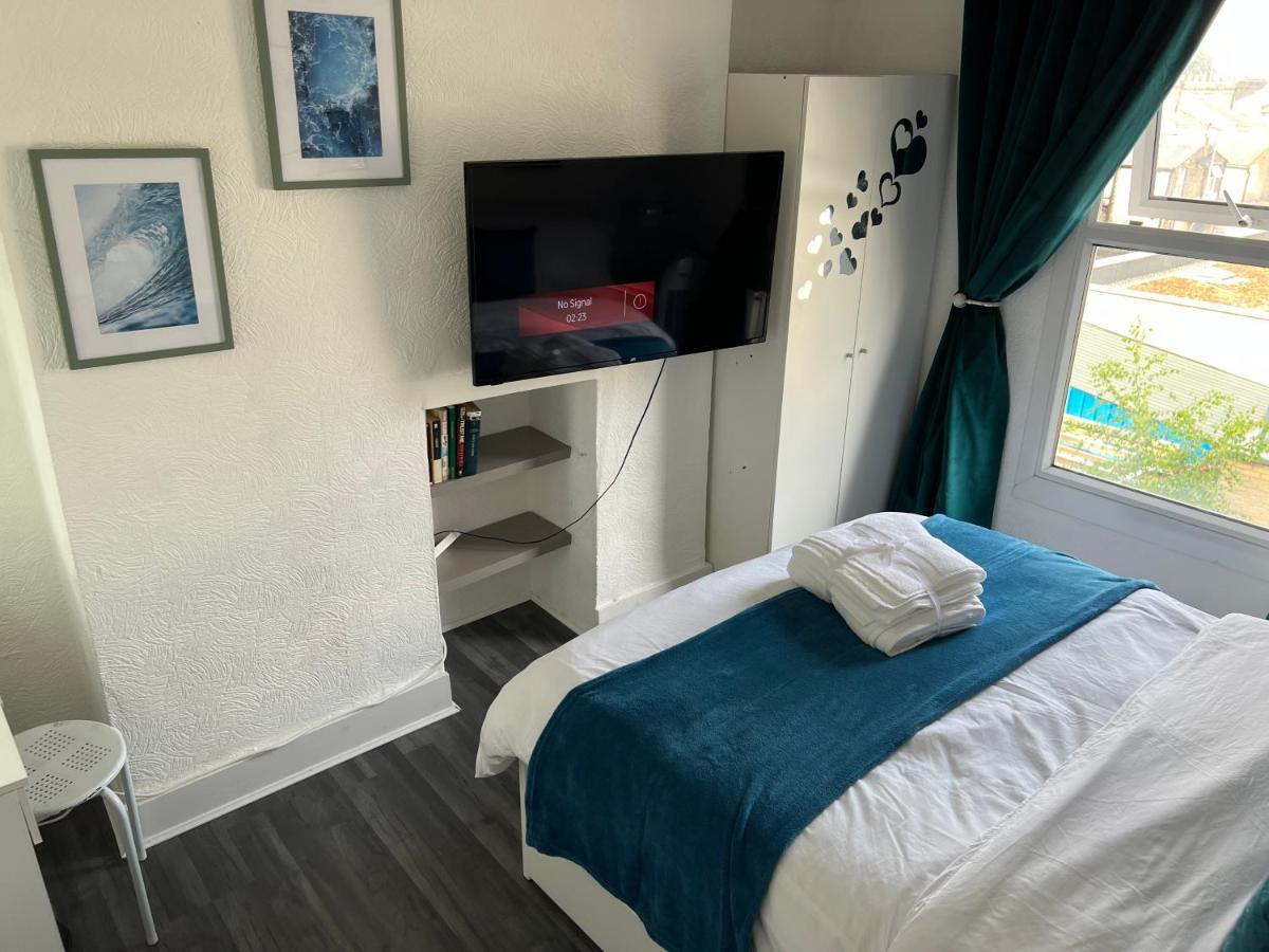 Luxury 1bed Holiday Flat-10 Minutes From Bridge & 3mins Walk To Lewisham Dlr