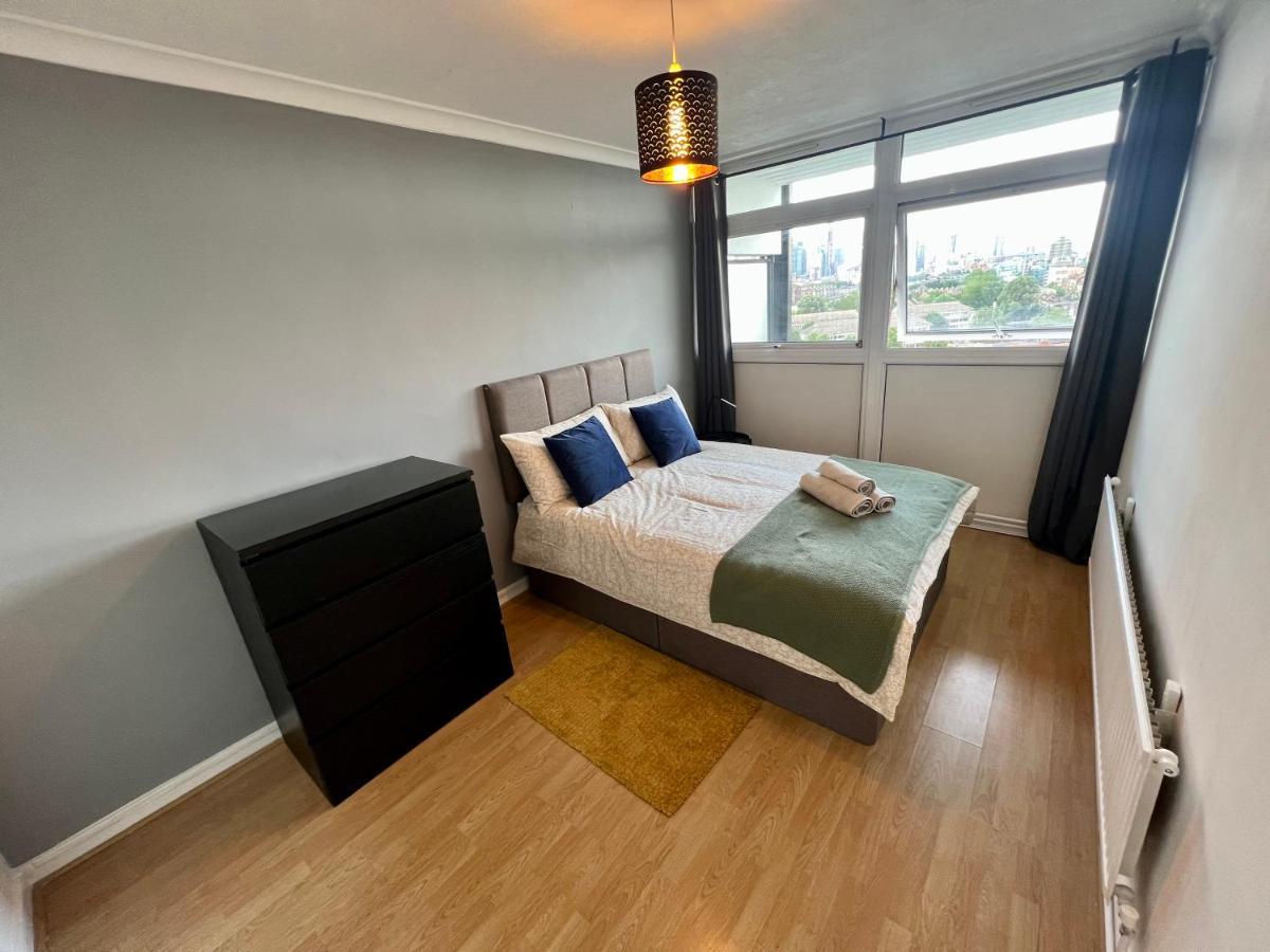 New Tower Bridge , Canada Water 2 Bedroom Flat With A View * Londres