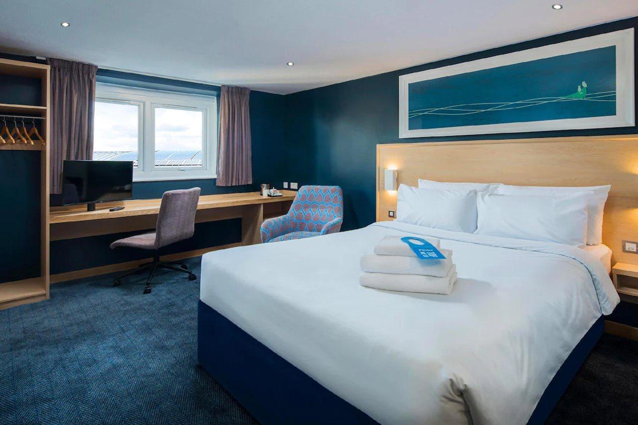 Travelodge Central City Road Hotel 3*