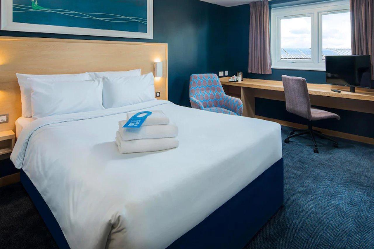 Travelodge Central City Road Hotel 3*
