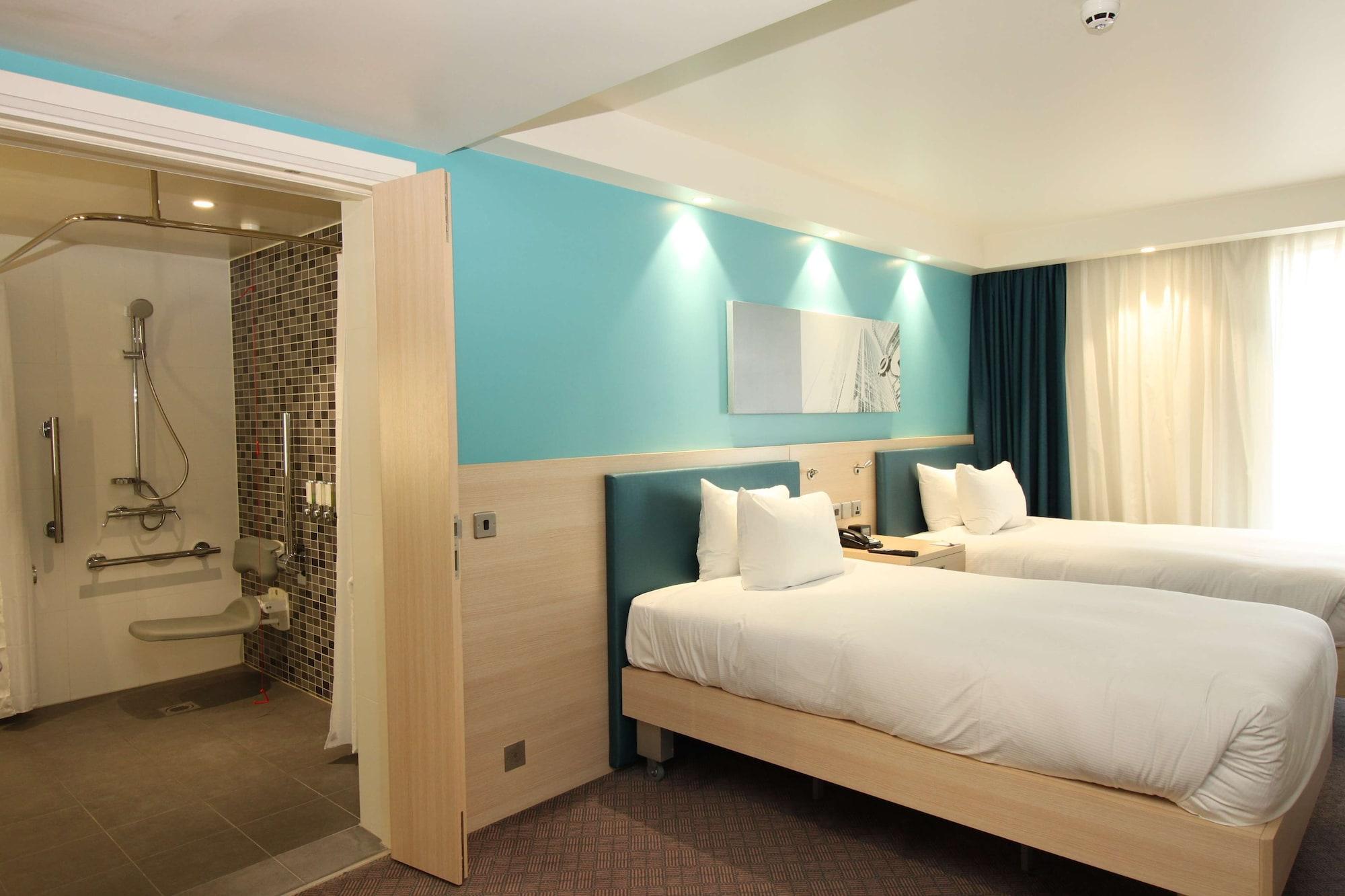 Hampton By Hilton Docklands Hotel 3*