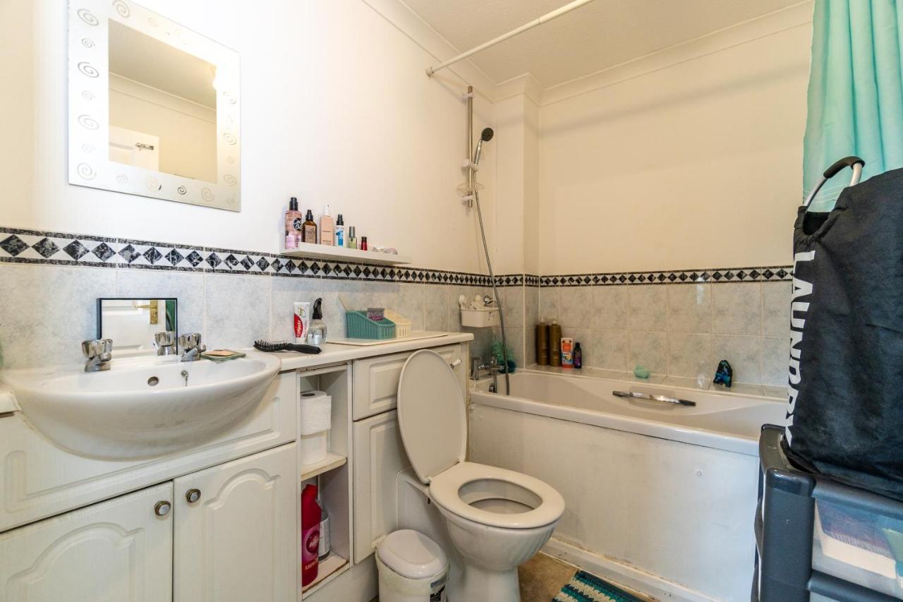 View Private Room, Desk, 1 Gbps Net, Free Parking Habitación en casa particular *