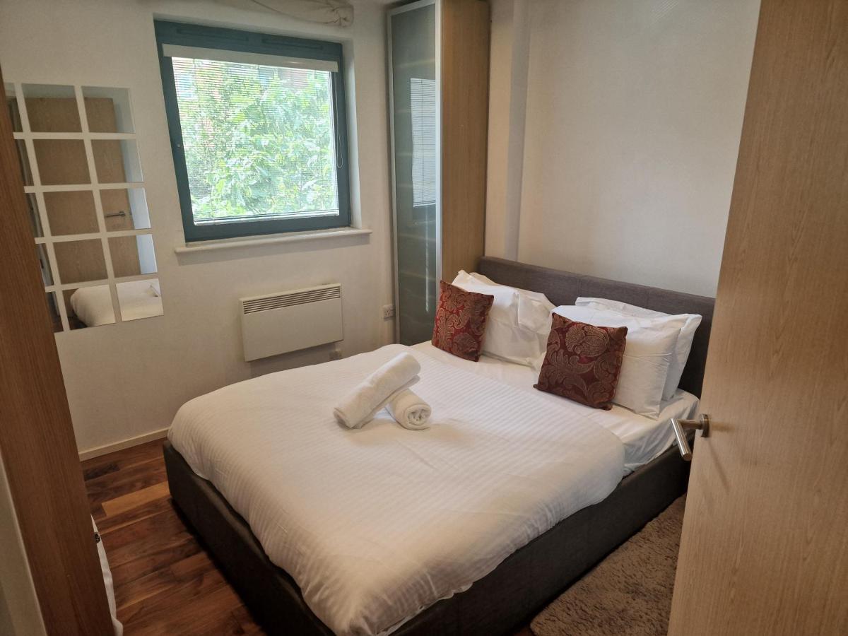 Immaculate 1-bed In *