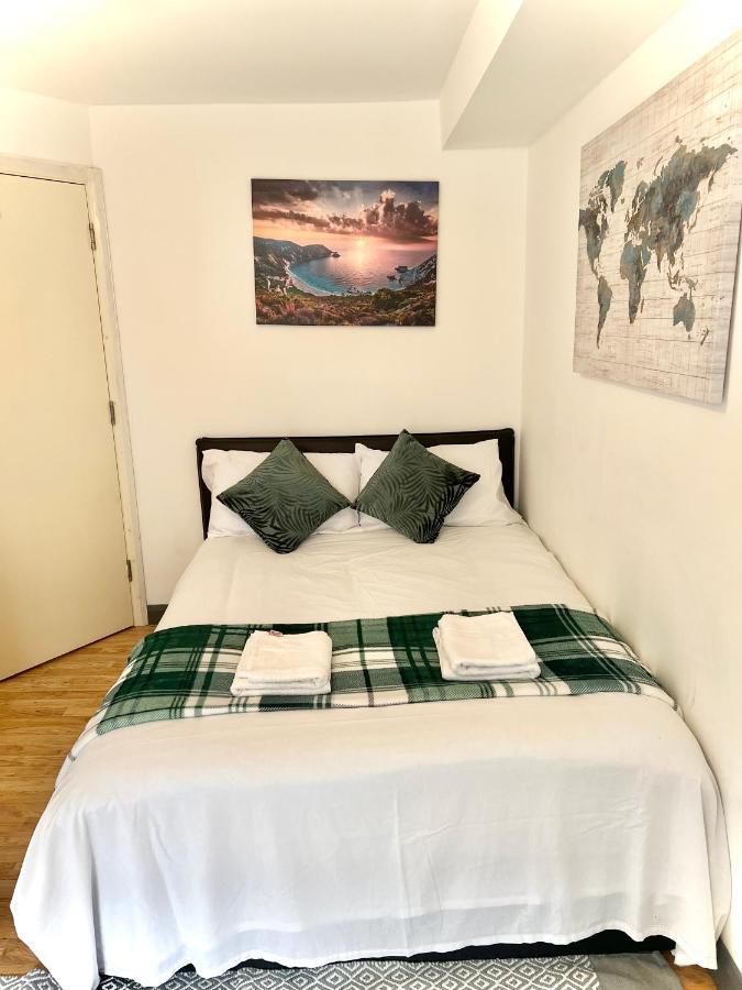 White Chapel Holiday 2 Bedroom * Londres