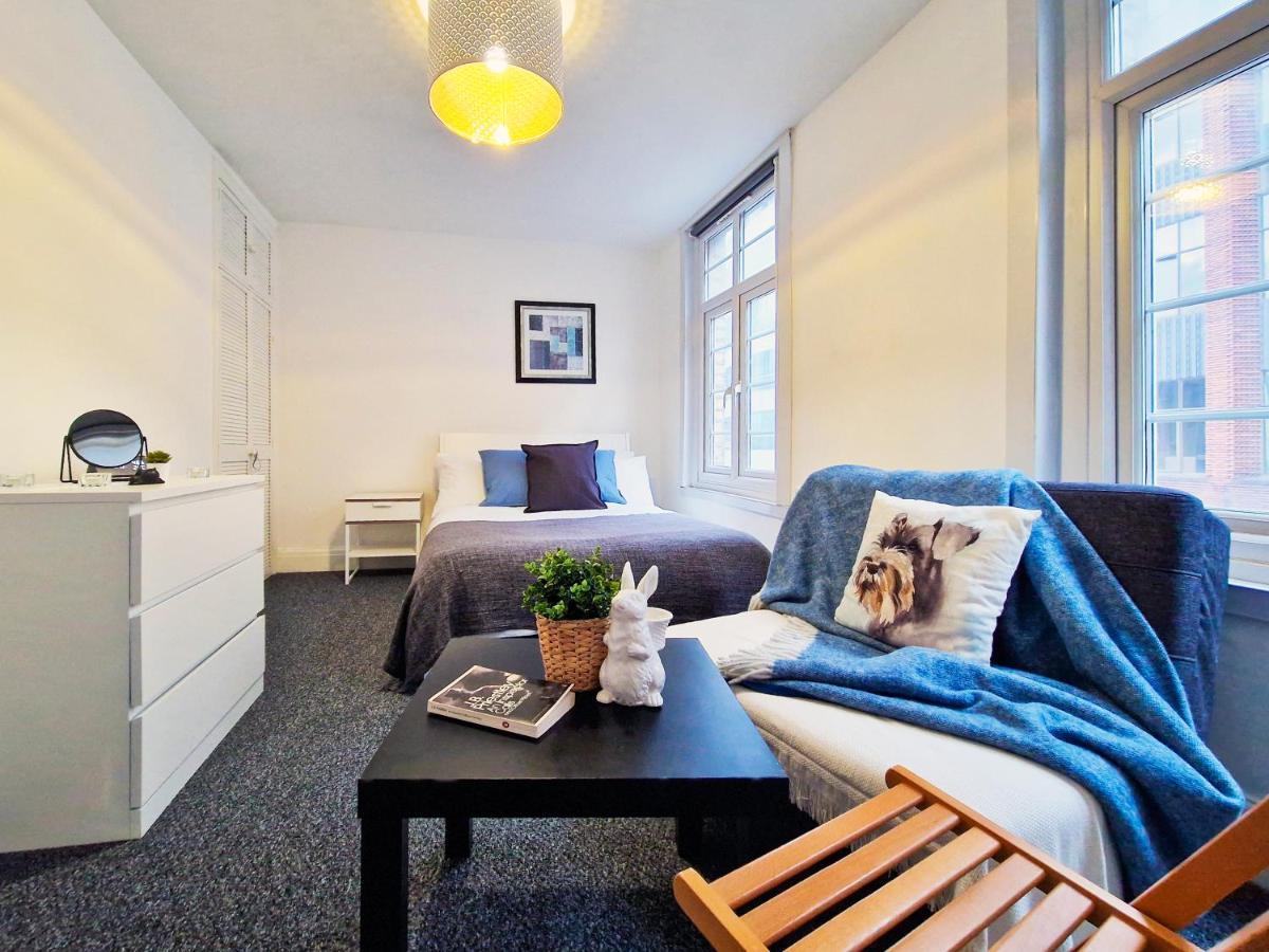 Habitación en casa particular Private Near Tower Of