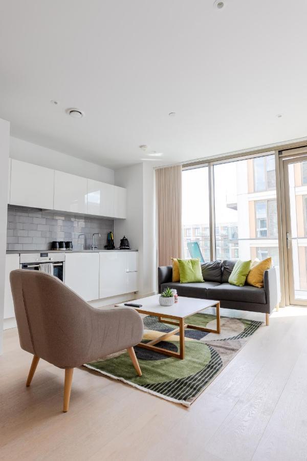 Dockside With Scenic Views Appartement