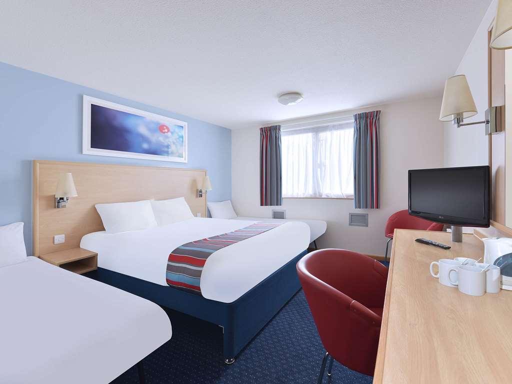 Travelodge Central City Road Hotel 3*