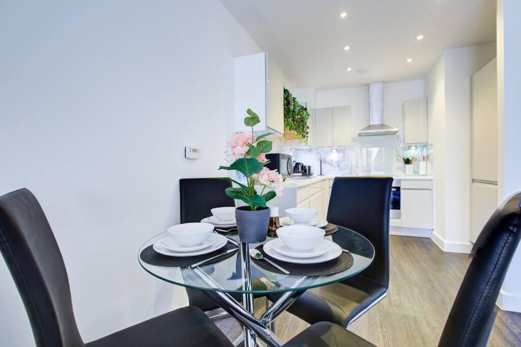 Flat In Greenwich O2 With Parking Apartment