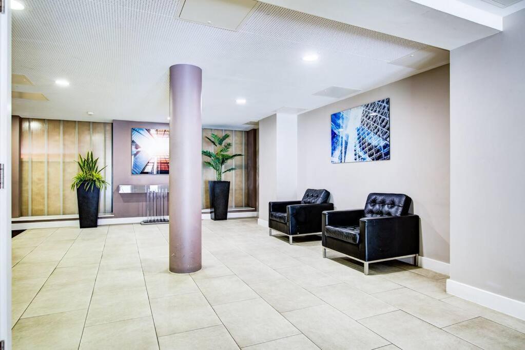 Flat In Greenwich O2 With Parking London