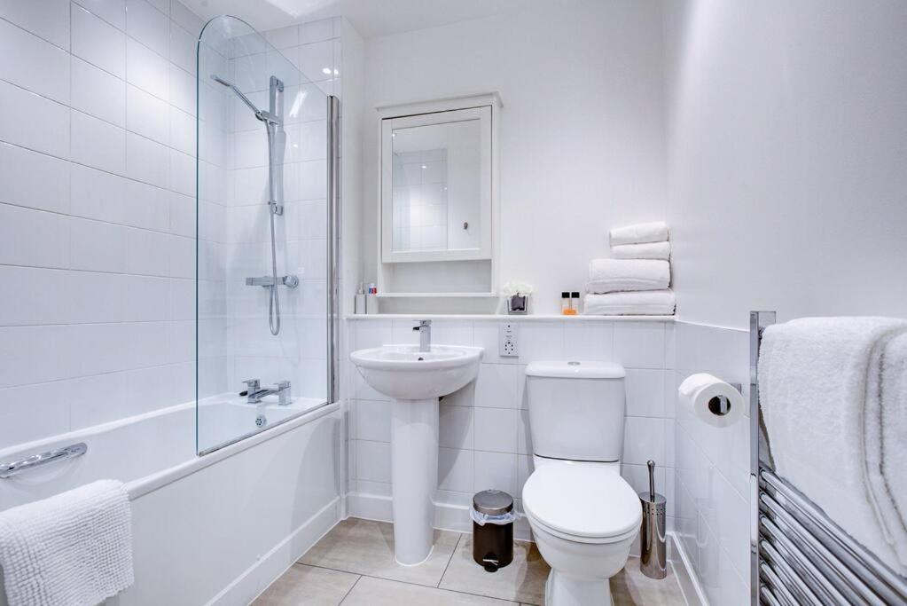 Flat In Greenwich O2 With Parking * London