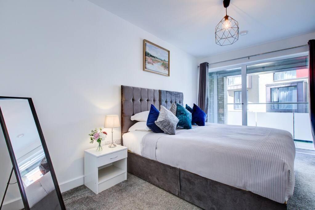 Flat In Greenwich O2 With Parking