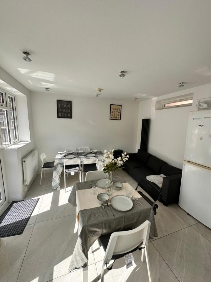 Double And Single In Bromley By Bow Gasthof