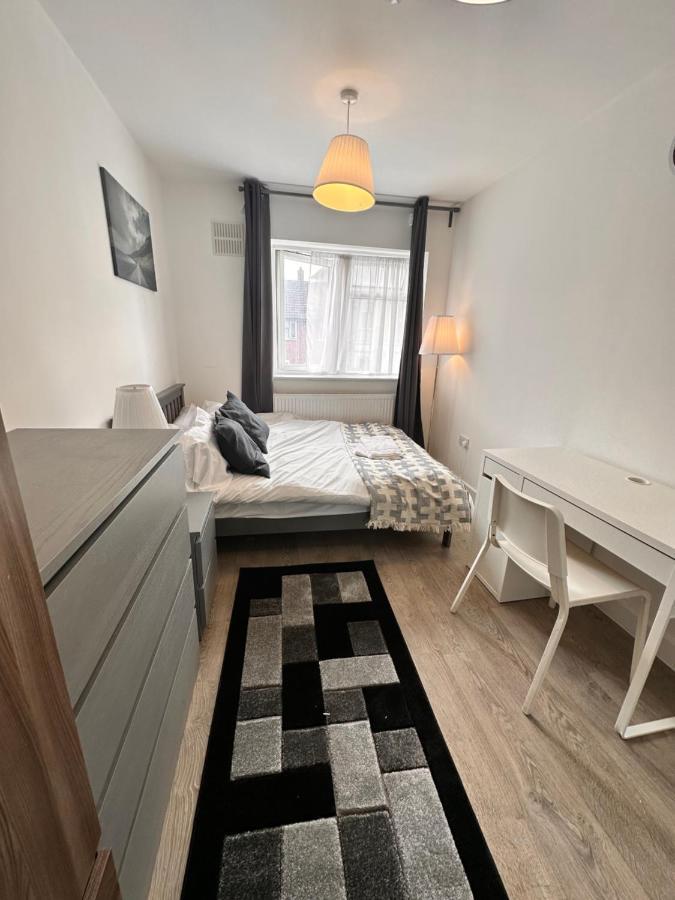 Gasthof Double And Single In Bromley By Bow