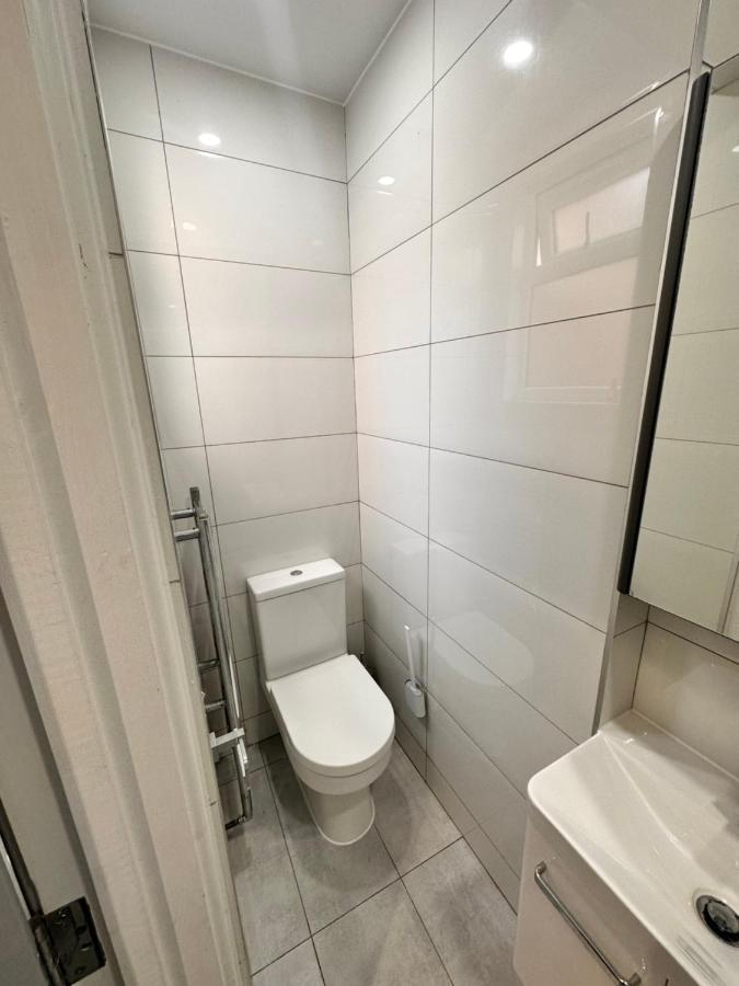 Double And Single In Bromley By Bow *