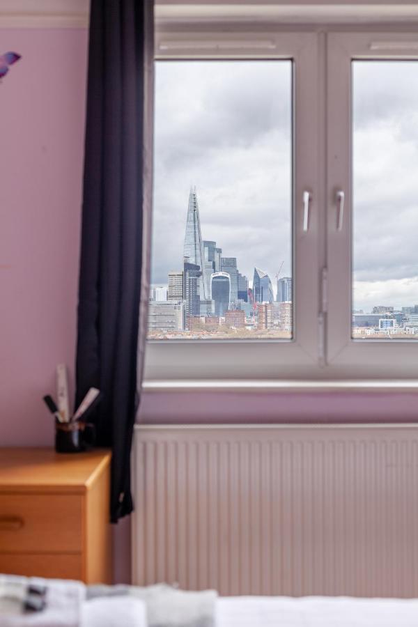 Modern Flat Wbalcony & View, East Appartement