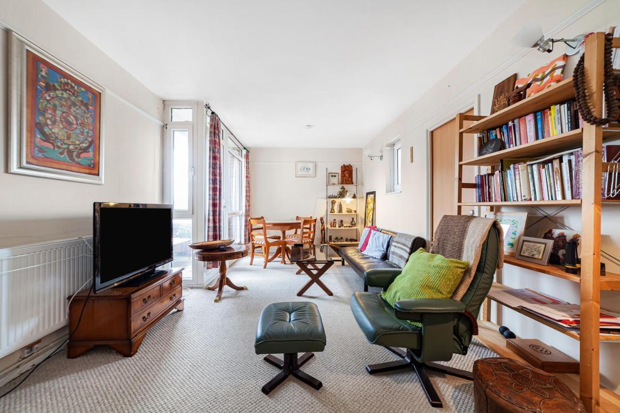 Modern Flat Wbalcony & View, East *