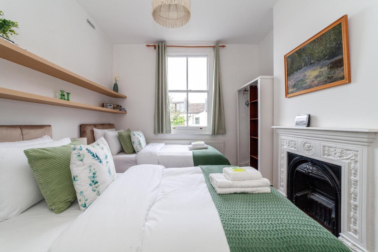 Charming Terraced 3br House, 5 Min Hither St Apartment