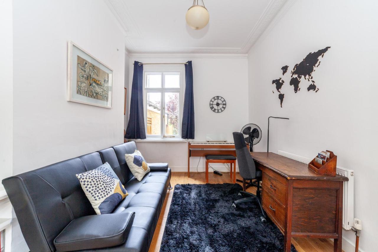 Apartment Charming Terraced 3br House, 5 Min Hither St London