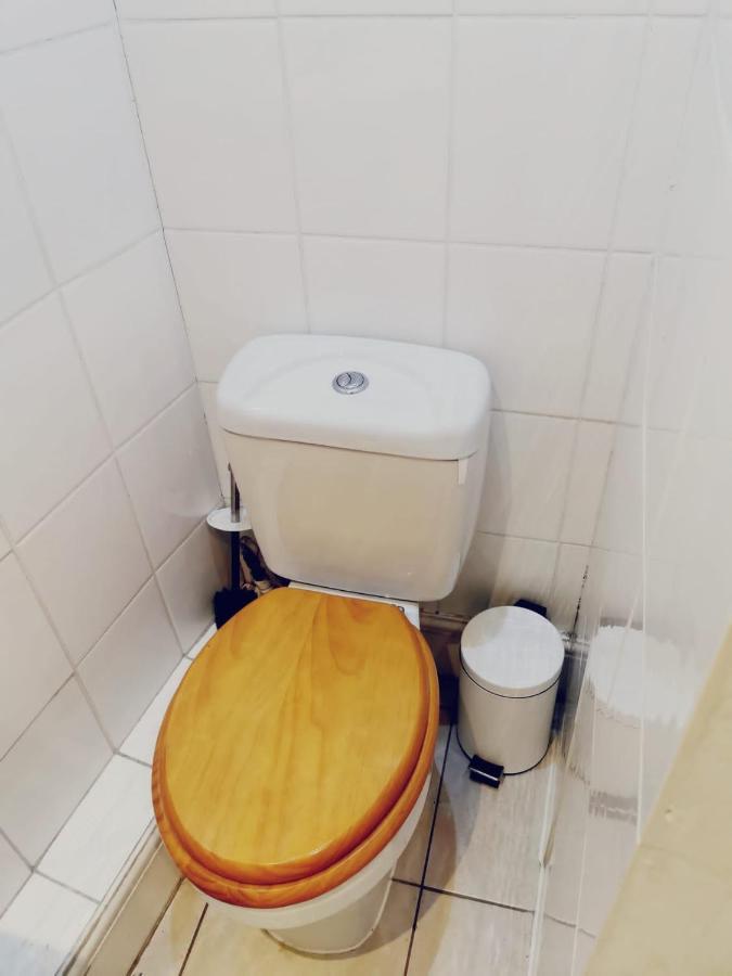 Y2 Alojamento de Acomodação e Pequeno-almoço Londres