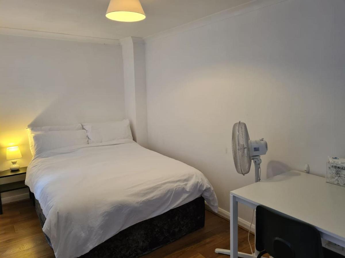 Сasa de vacaciones Close To Tower Bridge - 4 Bedroom House - 3 Bathrooms - Free Parking 3 Cars - Sleep 9