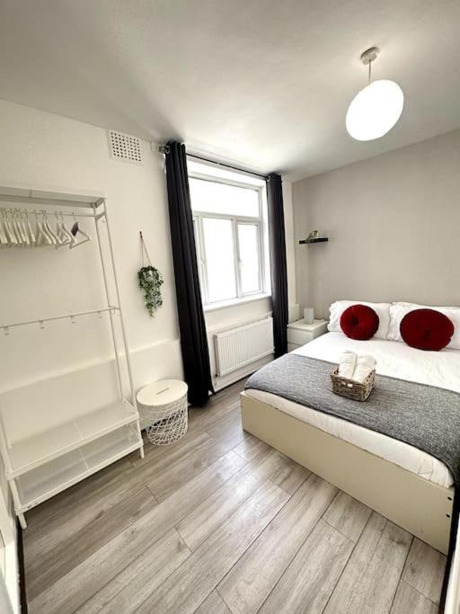 Stunning 2-bed Near London. Apartment London