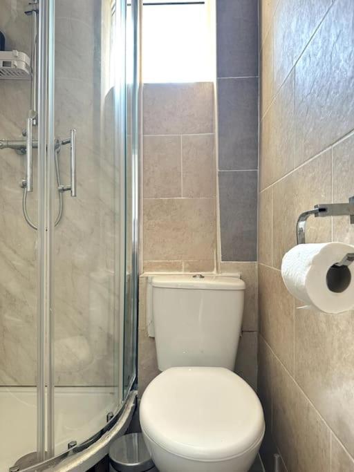 Apartment Stunning 2-bed Near London.