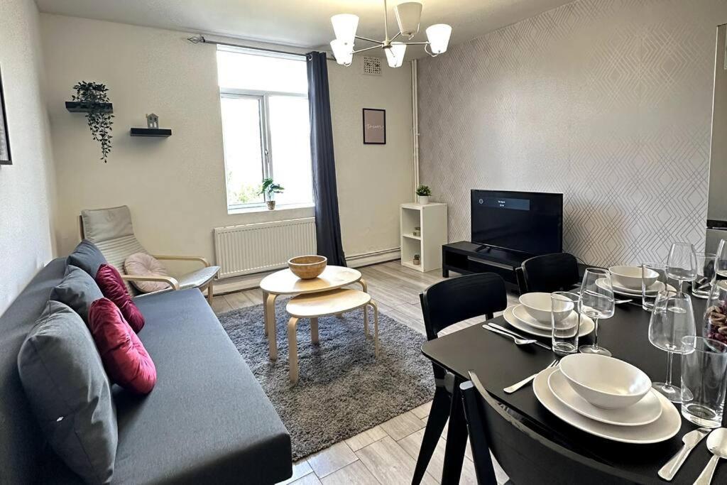 Stunning 2-bed Near London. Apartment London