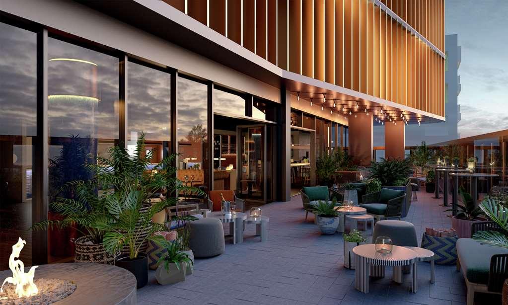 Hotel The Gantry Curio Collection By Hilton
