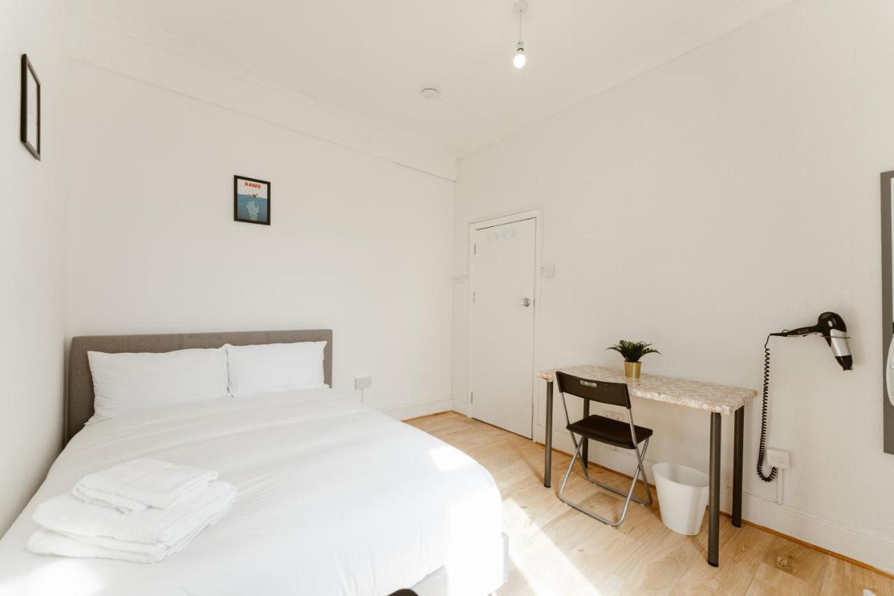 Pensión Leyton Comfy Double -50 Londres