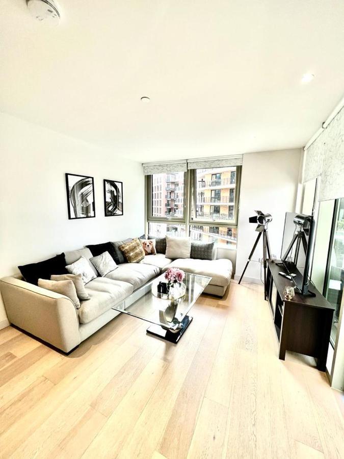 Stylish Docklands