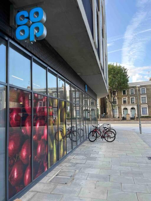 Cool Dalston Studio With Balcony And Gym * Londres