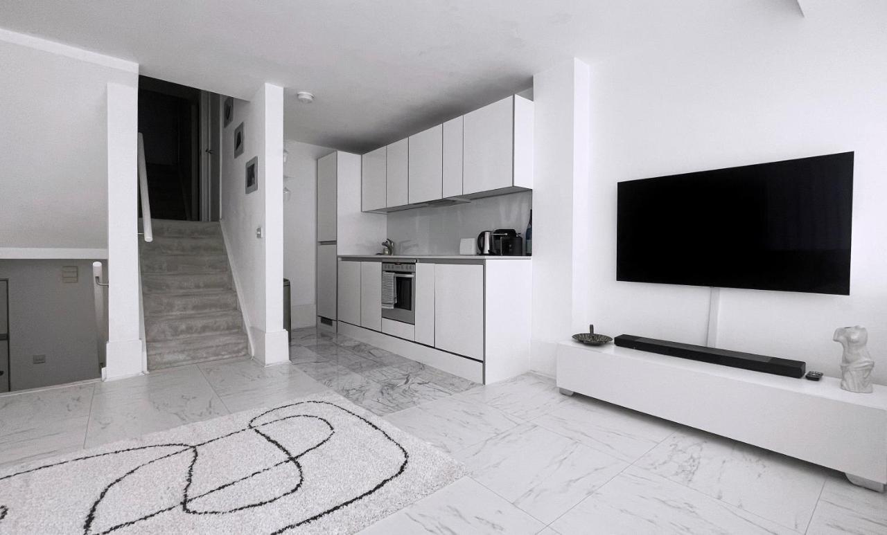 Stylish & Cosy Nest Near River Thames Apartment *