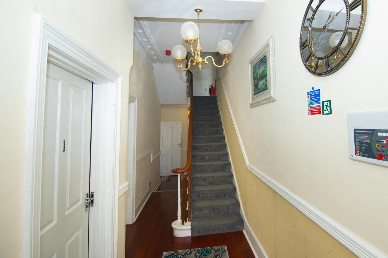 Bed & Breakfast Victorian Woods *
