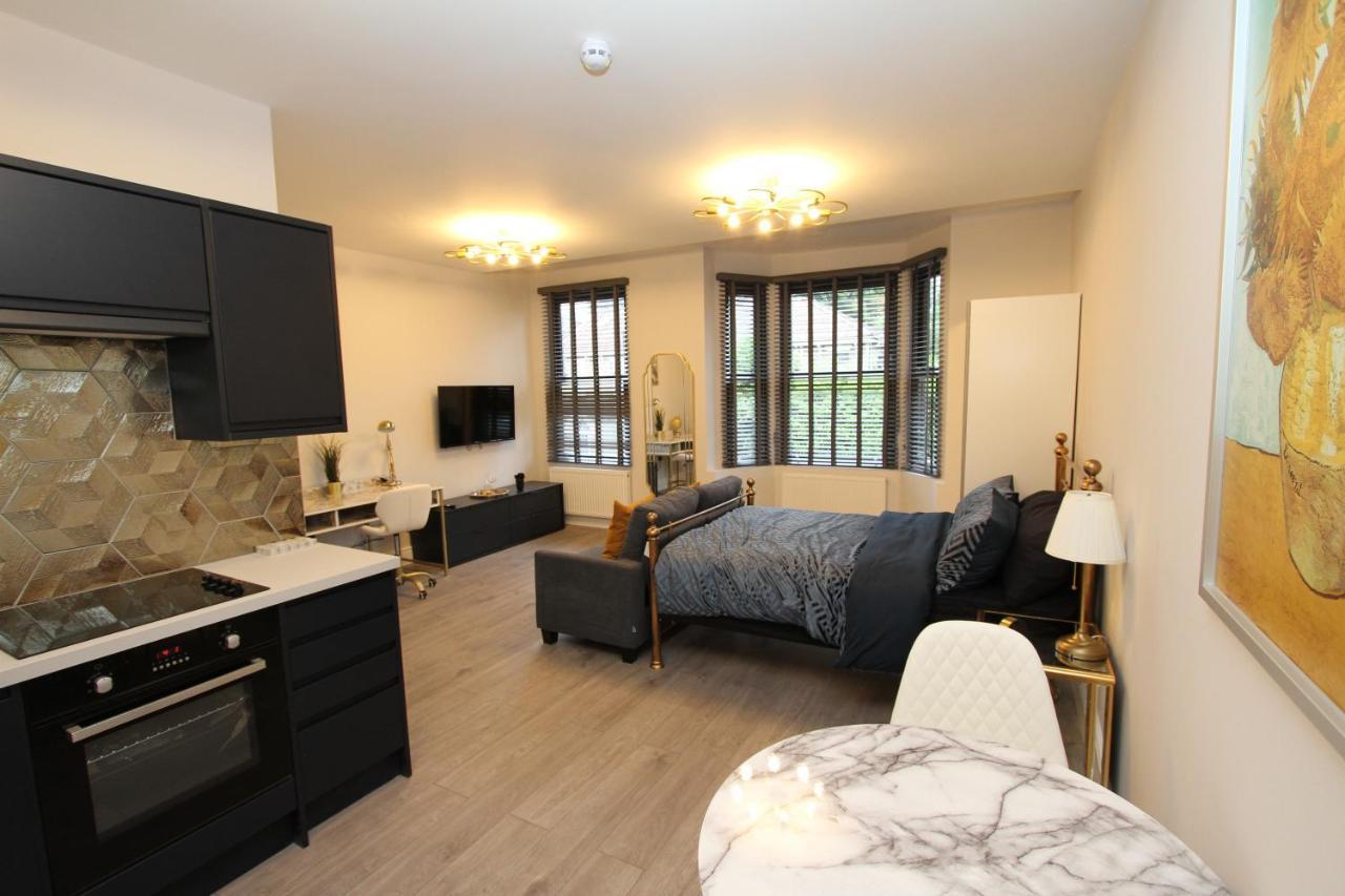 Luxury Flat In Apartment