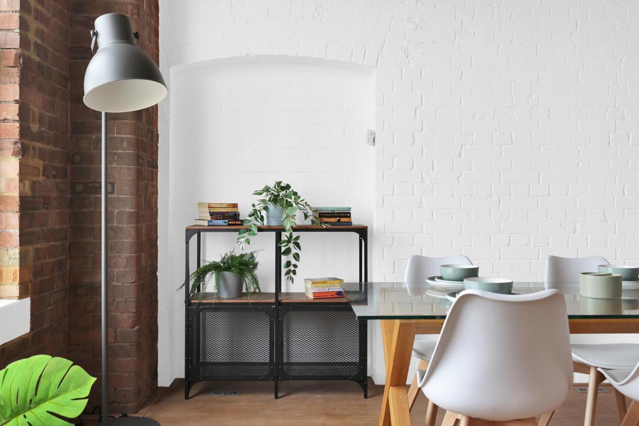 Large Industrial Style 2 Bedroom Short Term & Flexible Renting Canary Wharf With Free Wifi Apartamento