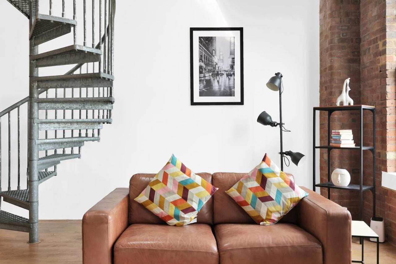 Large Industrial Style 2 Bedroom Short Term & Flexible Renting Canary Wharf With Free Wifi Apartamento